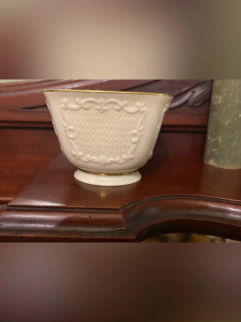 Lenox Canterbury Collection White Porcelain snack bowl with Laurel Stamp